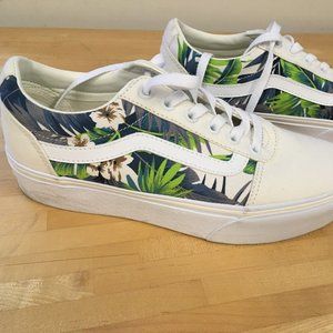 Platform Low Top Palm Tree Vans women's size 8 (LIGHTLY USED)